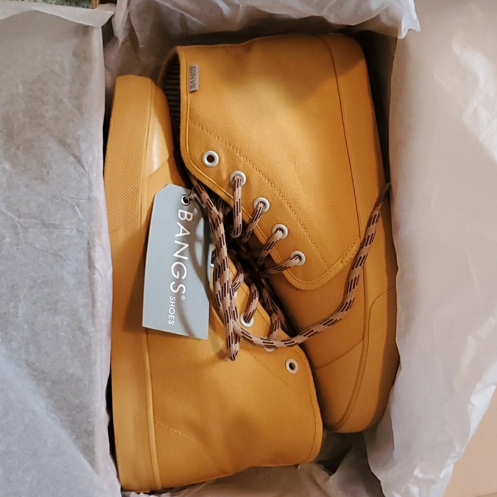 BANGS Canvas Shoes - High Top NWT